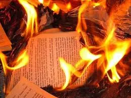 ¿Cierre de webs”públicas”?, volvemos a la quema de libros (versión 2.0)